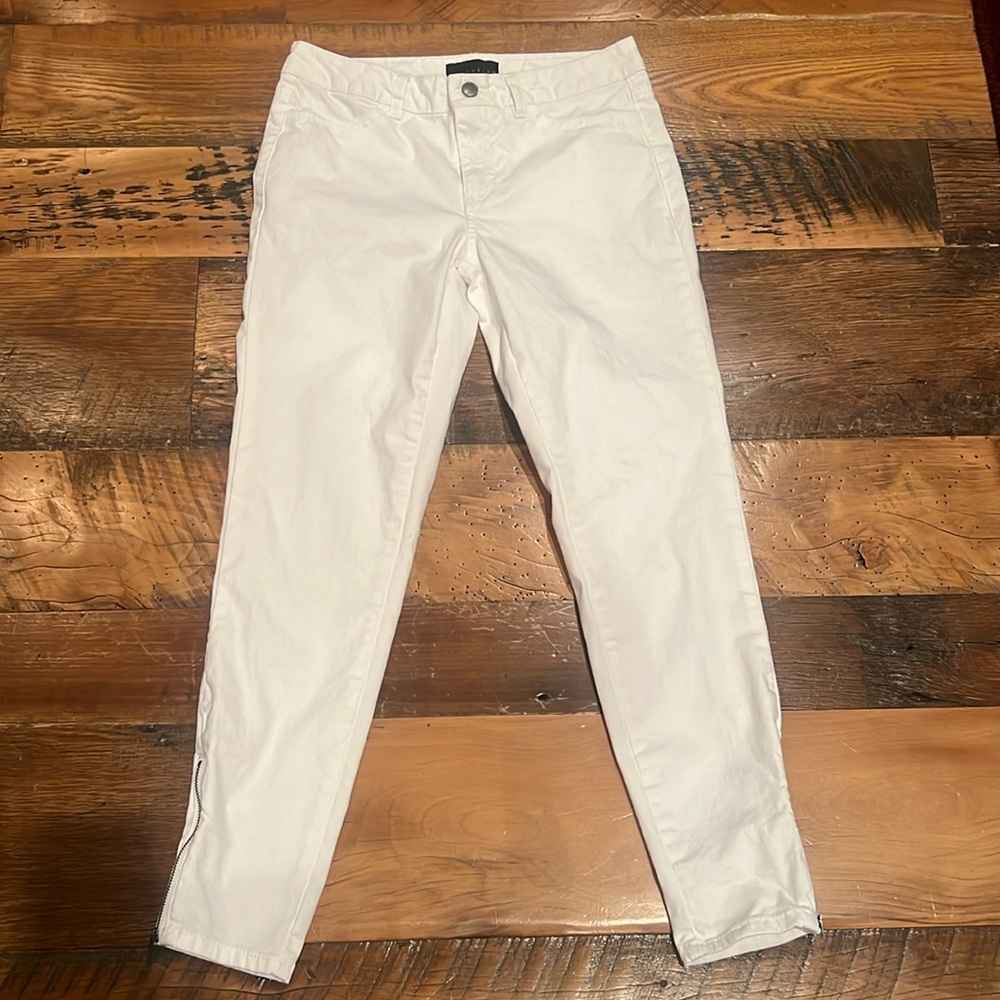 Like New Attention Lightweight Jeans